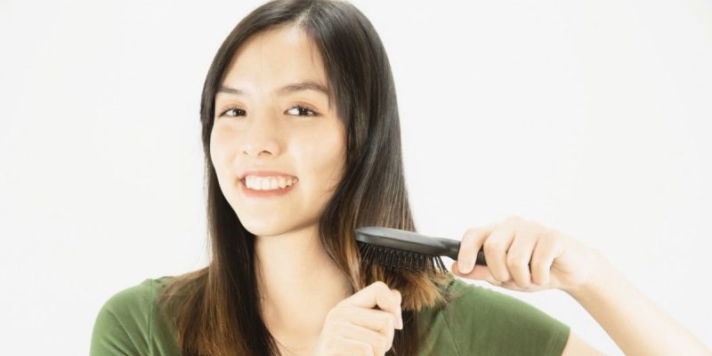 How to Clean an InStyler Straightener Brush